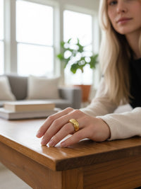 The Contour Ring