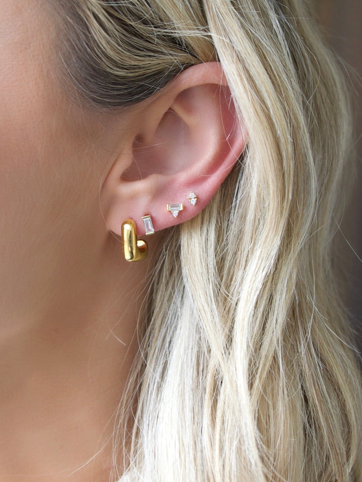 Finesse Hoop Earrings