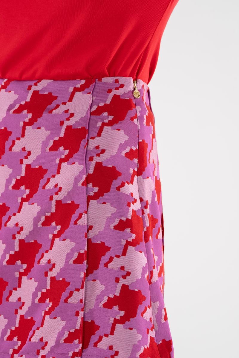 The Social Skirt