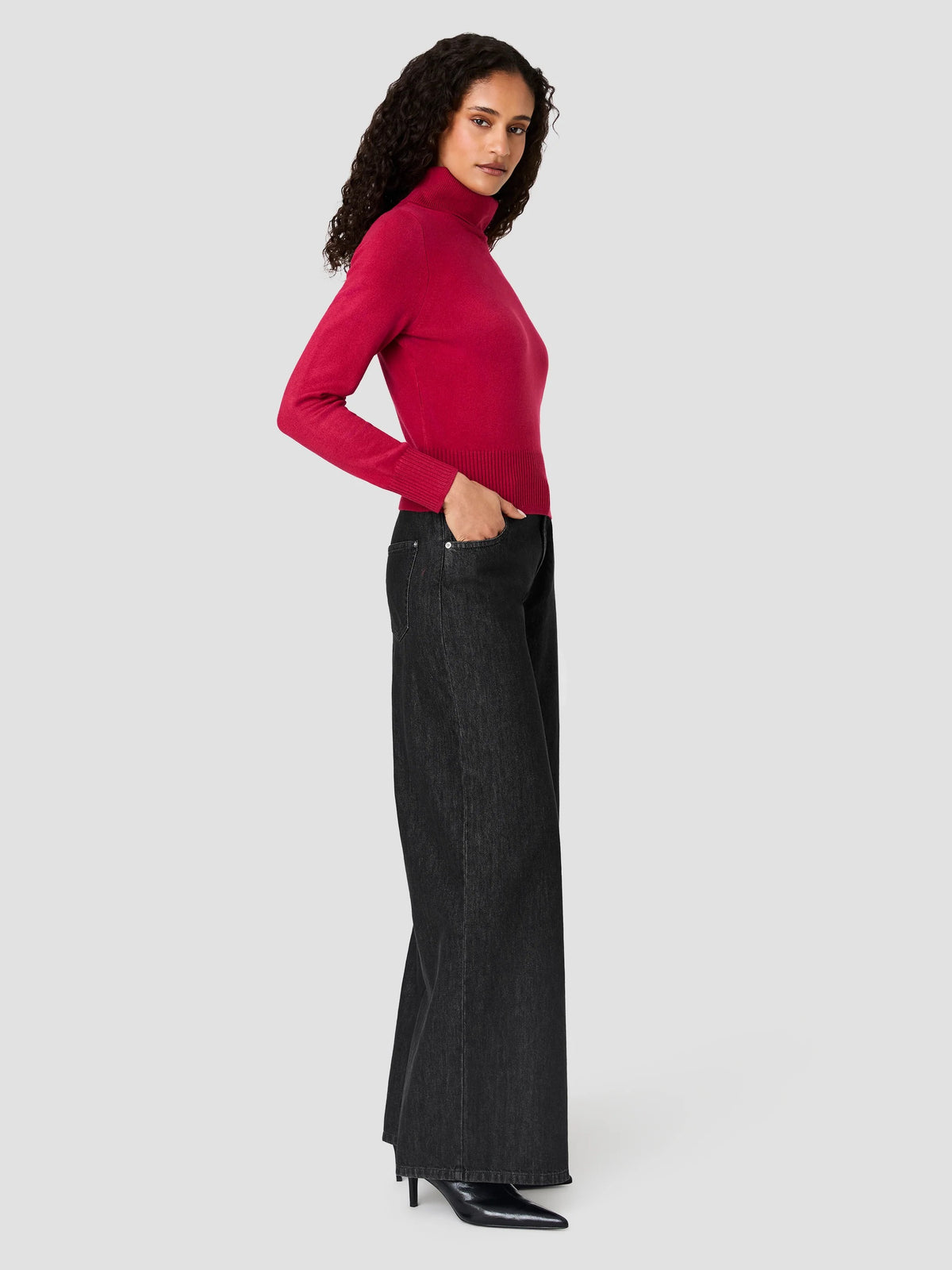 The Kellie Turtleneck - Red