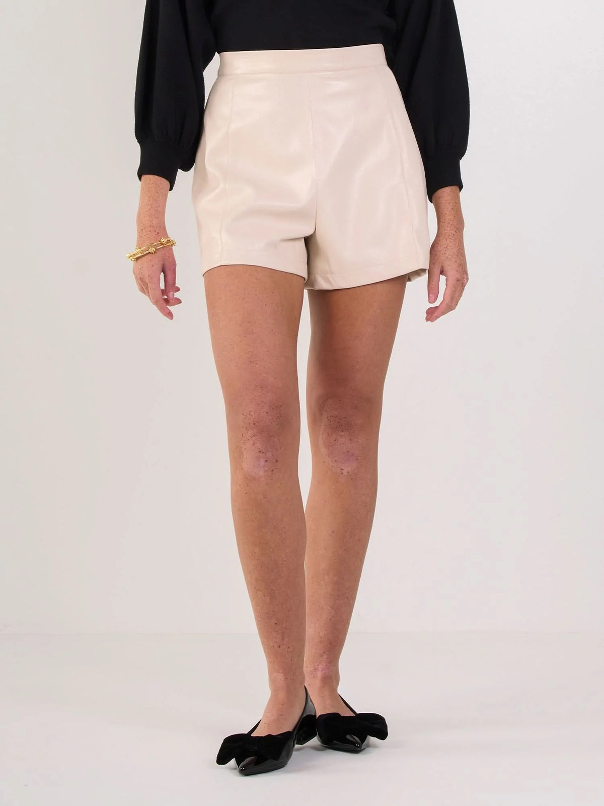 Tailored Short - Sandshell