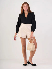Tailored Short - Sandshell