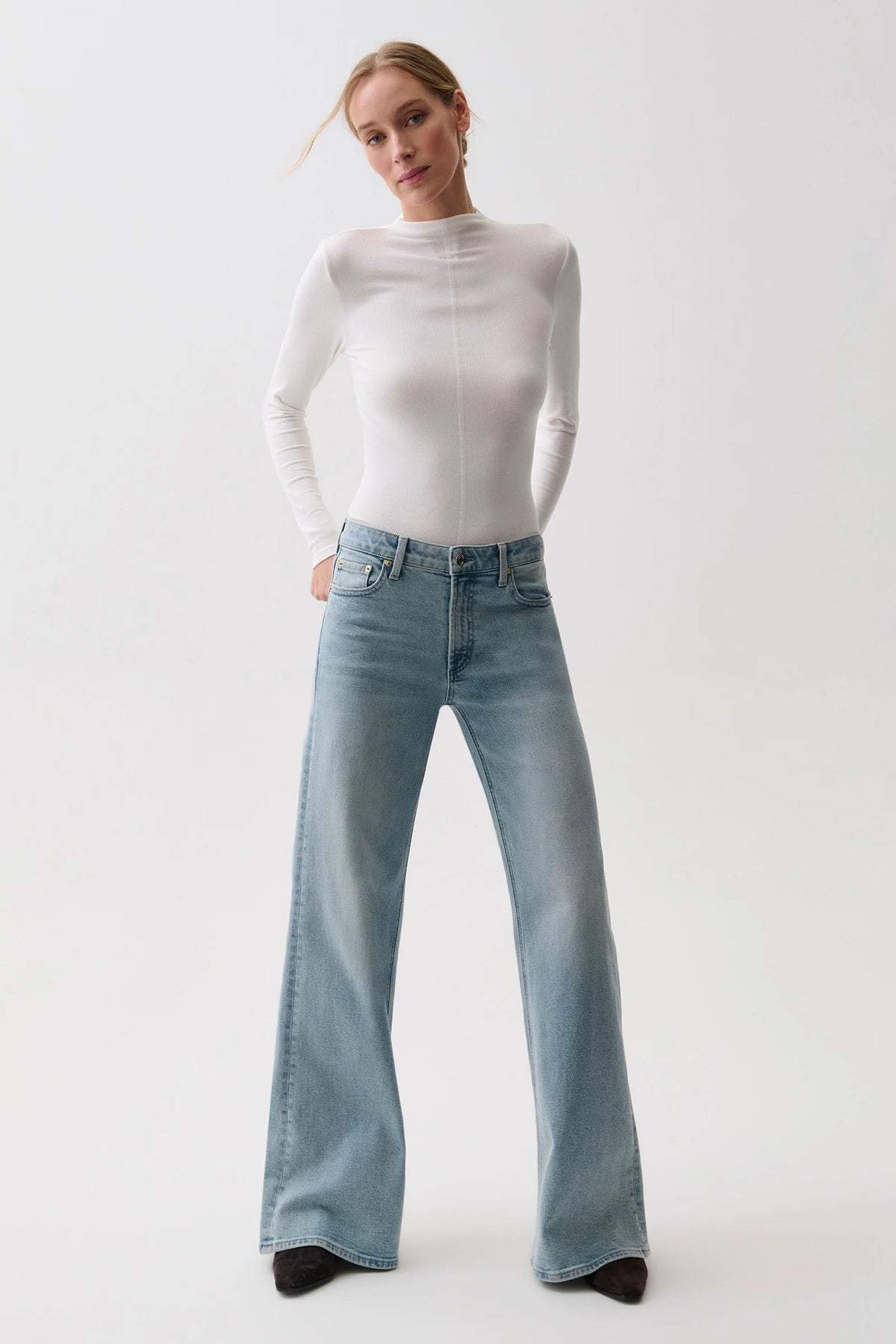 Vivian Mid Rise Wide Leg Jeans